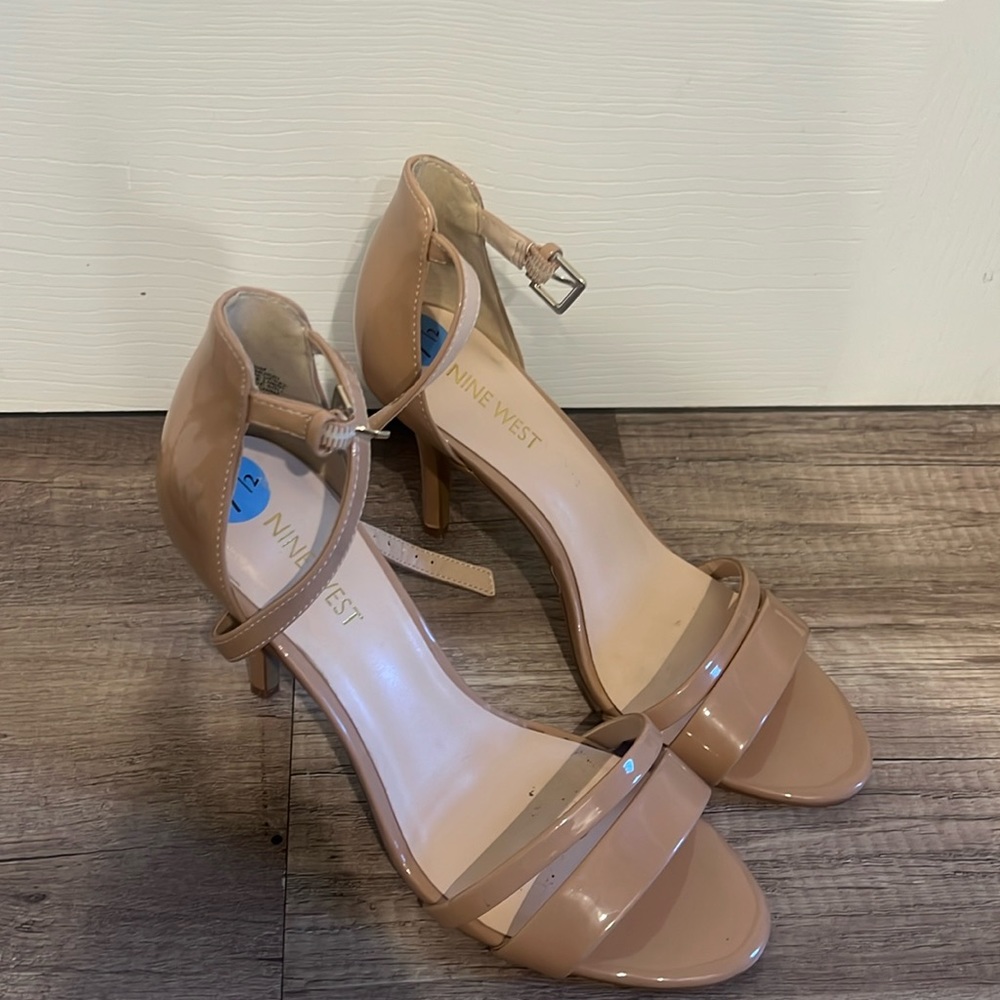 Brand new never worn Nine West high heel sandals 7 1/2 nude